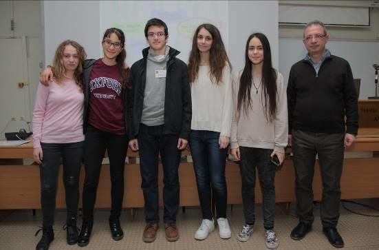 Η Α ΤΑΞΗ ΣΤΟ ΒΙΒΛΙΟΠΩΛΕΙΟ ΚΩΝΣΤΑΝΤΙΝΙΔΗ 11/03 Το Σάββατο, 11 Μαρτίου 2017 τα πρωτάκια των Εκπαιδευτηρίων συνάντησαν τον πολυαγαπημένο συγγραφέα παιδικών βιβλίων, Βαγγέλη Ηλιόπουλο στο βιβλιοπωλείο