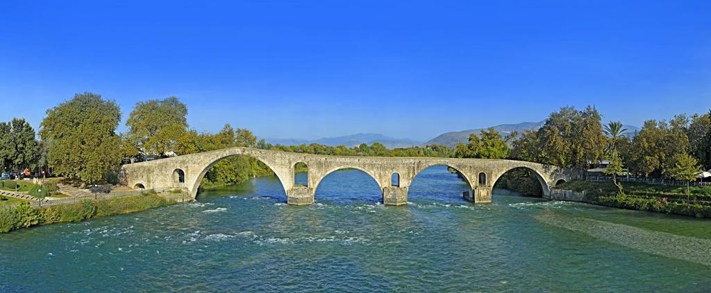 3.5.9 ΓΕΦΥΡΙ ΤΗΣ ΑΡΤΑΣ. Εικόνα 36 Γεφύρι της Άρτας. Εικόνα 37 Γεφύρι της Άρτας.