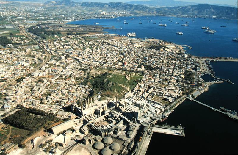 -6- Εικόνα 3. Γενική Άποψη Ελευσίνας 3. Μέγαρα Ονομαστή πόλη της αρχαιότητας που παρουσίασε σημαντική ανάπτυξη από τον 7ο μέχρι τον 5ο π.χ. αιώνα, οπότε και ίδρυσε σπουδαίες αποικίες στη Σικελία, Βόσπορο και αλλού.