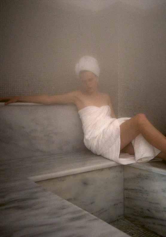 BODY MASSAGES APIVITA Aromatherapy Massage 55 min Το μασάζ είναι μία από τις παλαιότερες θεραπευτικές μεθόδους και αποτελεί μία από τις βασικές πρακτικές εφαρμογές της αρωματοθεραπείας.