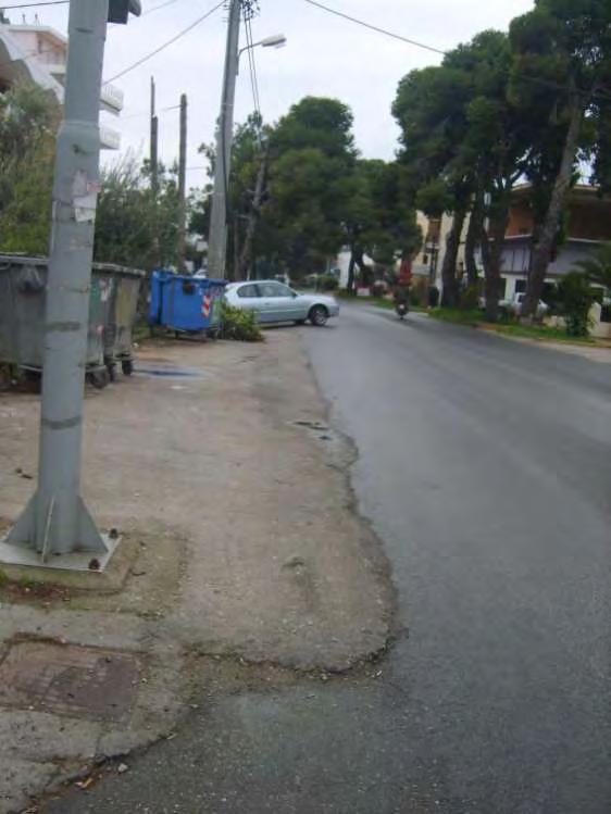 ΠΑΡΑΡΤΗΜΑΤΑ Εικόνα 35: Απουσία πεζοδρομίων - Οδός