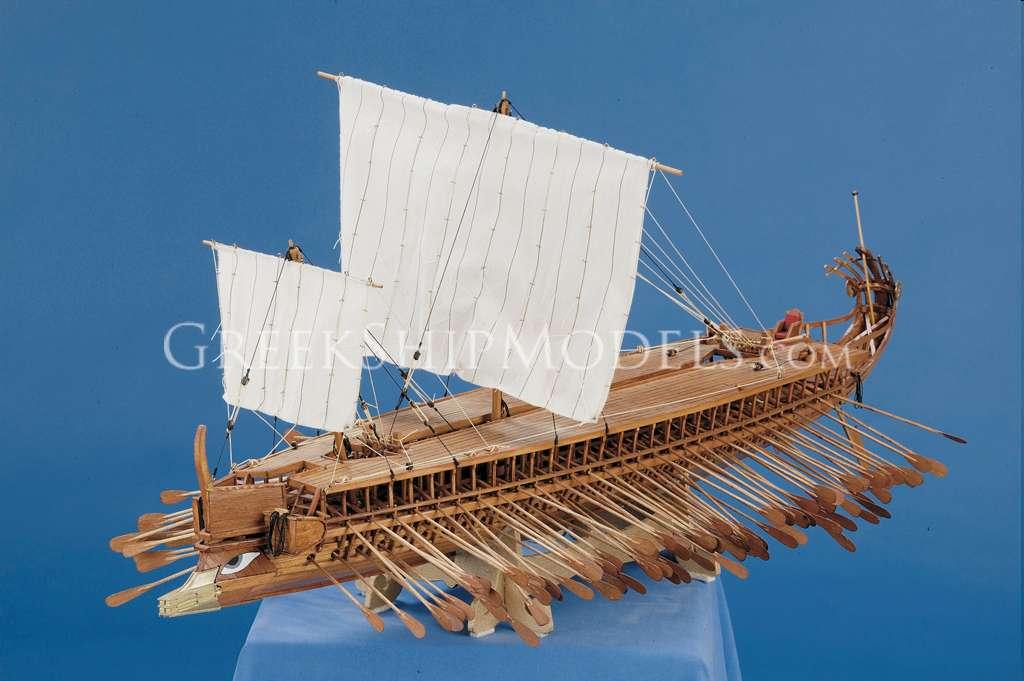 ΤΡΙΗΡΗΣ Η Tριήρης ήταν ταχύτατο αρχαίο κωπήλατο πολεμικό πλοίο, του οποίου ο τύπος εξελίχθηκε στον αρχαίο ελλαδικό χώρο (αρχικά στην Κόρινθο, σύμφωνα με την παράδοση) από τη διήρη, η οποία ήδη