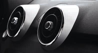 Λευκό γυαλιστερό Μπεζ Velvet γυαλιστερό Μαύρο ματ Μαύρο γυαλιστερό Κόκκινο Garnet γυαλιστερό Όψη αλουμινίου Audi exclusive.
