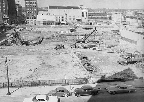 Εικόνα 3: Πολιτικό εκκαθϊριςησ δεκαετύα 1960, San Fransisco Πηγό:http://www.flickr.com/photos/grpl/3330877009/ 10/9/11 Εικόνα 4: Περιοχό «αςτικόσ αναγϋννηςησ» ςτο Manchester Πηγό: http://www.ifimages.