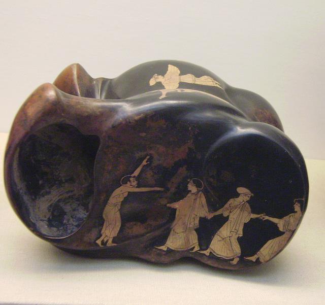 Πλαστικός αστράγαλος Μήπως αστραγαλοθήκη? Κεραμέας Σωτάδης και Ζωγράφος του Σωτάδη 470-60 π.χ.