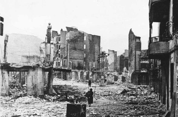 Την εποχή του βομβαρδισμού της Γκερνίκα, ο μεγάλος Ισπανός ζωγράφος Πάμπλο Πικάσο ετοίμαζε ένα πίνακα, παραγγελία της Δημοκρατικής Κυβέρνησης της Μαδρίτης, που θα κοσμούσε το