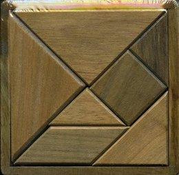 Οριγκάμι & Τάγκραμ Εικόνα_2(Tangram) Σκοπός του παιχνιδιού είναι η τοποθέτηση των κοµµατιών για τη δηµιουργία γεωµετρικών σχηµάτων, ζώων, ανθρώπινων µορφών, σπιτιών, πλοίων, γραµµάτων κτλ.
