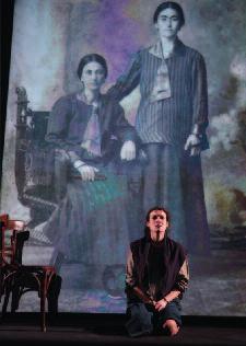 ΣΑββΑτο 9/9/2017 Θέατρο «Η αφήγηση της Αντιγόνης», σε σκηνοθεσία Αντιγόνης Νέτα, με την Αντιγόνη Φρυδά στον ομώνυμο ρόλο.