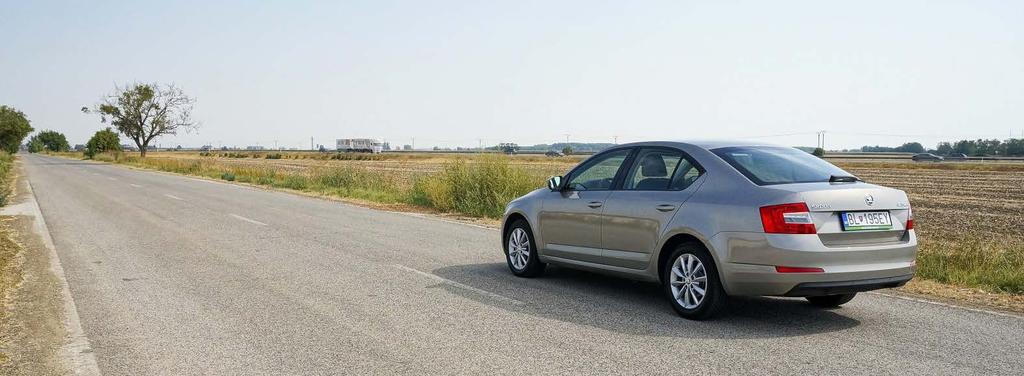 svet motorov Pred domom mám zaparkované takmer 4,7 m dlhé auto, ktoré sa z profilu podobá na Audi A6, no typické je ešte jednoduchšími líniami.