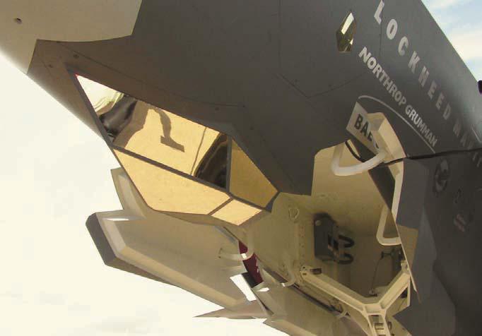 από την Northrop Grumman και θα περιλαμβάνει δυνατότητες Have Quick I/II, δορυφορικές επικοινωνίες (UHF SatCom) κ.λπ.