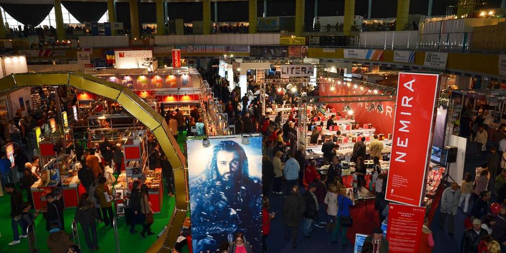 Târgul de Carte Gaudeamus 21 noiembrie 2014 Romexpo - elevi din clasele a XII-a și IB Elevii claselor a XII-a au profitat de ultima ocazie de a mai merge cu școala la Târgul de Carte Gaudeamus.