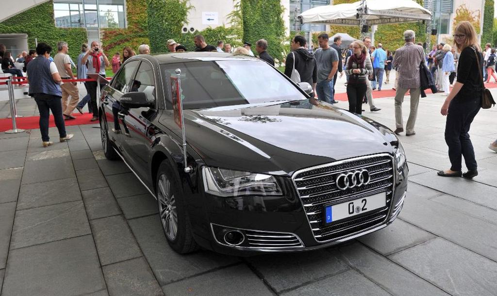 είναι μια XJ Sentinel με την αξία της να υπολογίζεται στις 300.000 στερλίνες.