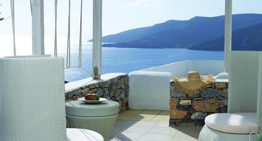συνολική τιμή δωματίου, μόνο διαμονή Το Pylaia Boutique Hotel είναι ένα νέο πολυτελές ξενοδοχείο, με μοντέρνο σχεδιασμό, αφαιρετικό ύφος και έντονα στοιχεία της παραδοσιακής Αστυπαλίτικης