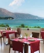 Παγωτό, κρύα και ζεστά Snacks 10:00-12:00. Καφές, τσάι, γλυκίσματα, φρούτα, κέικ και παγωτό 16:00-17:00.