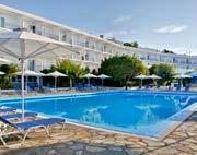 ΑΝΕΣΕΙΣ: Buffet εστιατόριο, bar, pool bar, beach bar, ποικίλες πισίνες (εξωτερική, παιδική, ιαματικού νερού, μασάζ θαλασσοθεραπείας), γήπεδο τένις, 5x5, μπάσκετ, πινγκ πονγκ, παιδική χαρά, ΤV room,