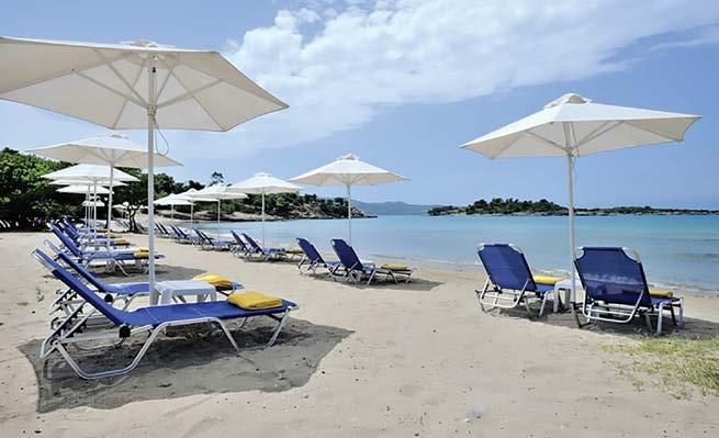 Στο μαγευτικό καταπράσινο κόλπο της
