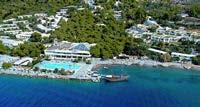 Οι 56 Esperides Villas & Suites προτείνονται σε όσους αναζητούν το υψηλότερο επίπεδο πολυτέλειας. 17 από αυτές διαθέτουν ιδιωτικές πισίνες.