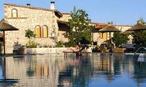 PETRINO HOTEL & SUITES 4* ΑΦΥΤΟΣ - ΧΑΛΚΙΔΙΚΗ Τιμή κατ άτομο με μπουφέ πρωινό 15/6-15/7 & 1-13/9 16-31/7 1-31/8 15/6-15/7 & 1-13/9 16-31/7 1-31/8 Δίκλινο Junior Suite 242 269 305 337 372 421 Δίκλινο