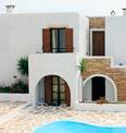 ΓΕΏΡΓΙΟΣ ΝΆΞΟΣ Το ανακαινισμένο Naxos Holidays έχει παραδοσιακό κυκλαδίτικο στυλ, σε κεντρική τοποθεσία, σε κοντινή απόσταση μόλις 5 λεπτά από τη Χώρα της Νάξου και 4 λεπτά από την πανέμορφη παραλία