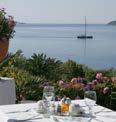 Το ήσυχο και φιλικό περιβάλλον του ALEXANDROS είναι ιδανικό για χαλάρωση και ηρεμια.