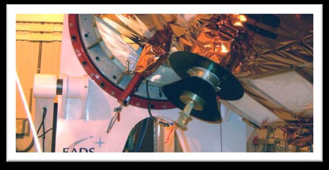 24 ΕΙΣΑΓΩΓΗ ΑΝΤΙΚΕΙΜΕΝΟ ΜΕΛΕΤΗΣ Εικόνα 2.12: Αριστερά η κεραία s-band και δεξιά η κεραία x-band (ESA). 2.4.4 Στόχοι αποστολής Cryosat-2 Στόχος της δορυφορικής αποστολής Cryosat-2, είναι να