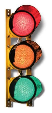 Ele folosesc becuri cu incandescenþã de maximum 100W, iar culorile folosite sunt roºu, galben ºi verde, în orice configuraþie doritã.