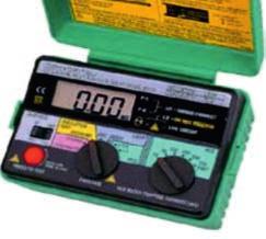 Testere digitale RCD: 5402D/5406A/5410 Control cu microprocesor particularizat pentru înaltã precizie ºi siguranþã 3 LED-uri pentru indicarea legãrii corecte a firelor Comutarea unghiului fazei 0 0