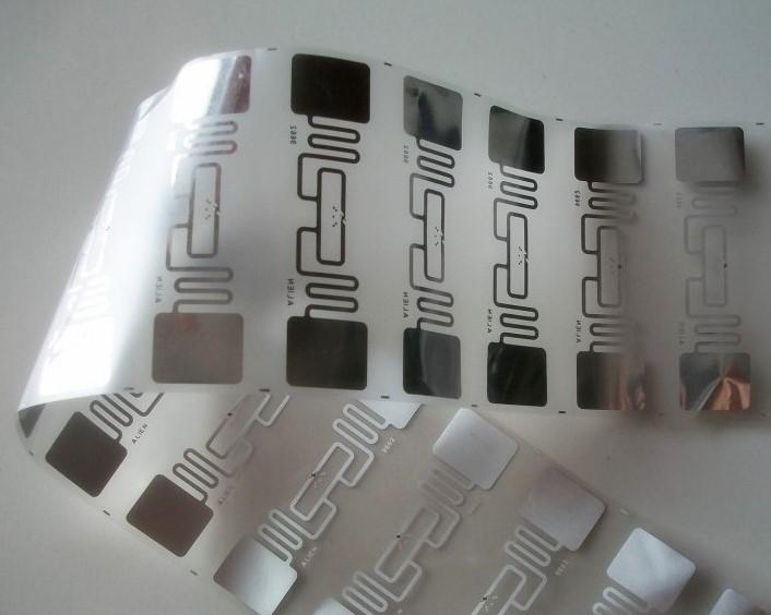 22 ΚΕΦΑΛΑΙΟ 3. Η ΤΕΧΝΟΛΟΓΙΑ RFID (α) παθητικός αναμεταδότης (β) ημι-παθητικός αναμεταδότης (γ) ενεργός αναμεταδότης Σχήμα 3.