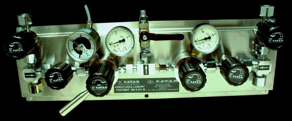 LABORY 08 zaporni ventil DN-6 LABORY 09 nizkotlačni manometer Material ohišja Vhodni LAB ARM P 200M LABORY BA-0 PNEUMAT 200 M gorljivi in negorljivi laboratorijski plini medenina G 3/8" LAB ARM P