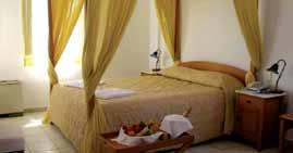 EARINO SUITES & VILLAS Συγκρότημα σουϊτών και μικρών βιλλών χτισμένο σε προνομιακή θέση στην περιοχή
