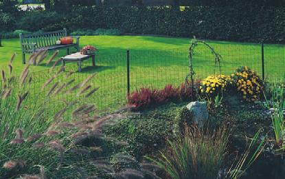 Plase sudate Luxanet si Luxursus sunt garduri decorative care permit crearea unui aspect de gradina original.