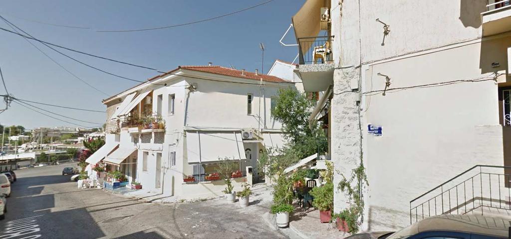 Εικόνα 11 Προσφυγικές κατοικίες στο Τουρκολίµανο, (οδός Ναυάρχου Βότση) 7 Εικόνα 12 Όλες οι κατοικίες του προσφυγικού συνοικισµού στα Καµίνια διαθέτουν