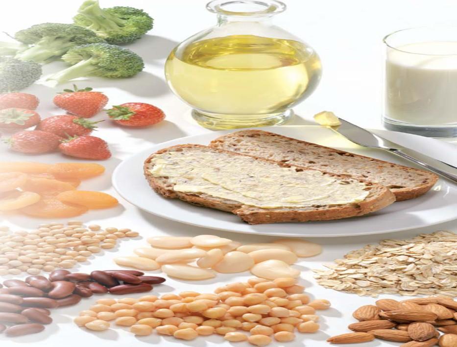 Funkcionalna živila HRANA tveganja: za rakasta, kardiovaskularna obolenja, preprečevanje bolezni: prispeva k boljšemu zdravju debelost, povišan krvni tlak razmak med živilom in zdravilom se zožuje.