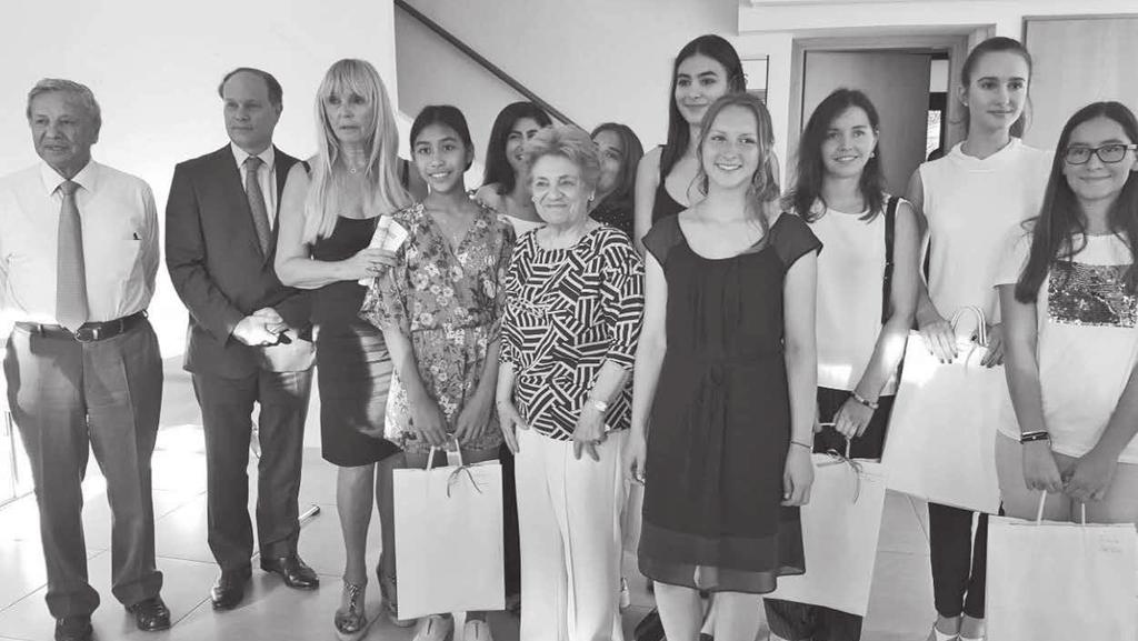 CONCOURS DE L AMOPA 2017 NOM LAUREAT PRIX ETABLISSEMENT PROFESSEUR EMMANUELLE POHU ANTONIA KATTOU 1er prix JEUNE POESIE POST BACCALAUREAT Voyage et séjour 3 nuitées à Paris &Plaquette UNIVERSITE DE