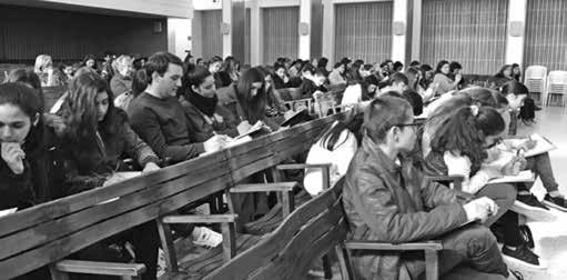 Ce bazar a été nommé Être jeune et volontaire. D autres bazars ont été organisés aux églises Prodromos, Agios Nikolaos et Ayias Sophias le 10, 15 et 20 avril.