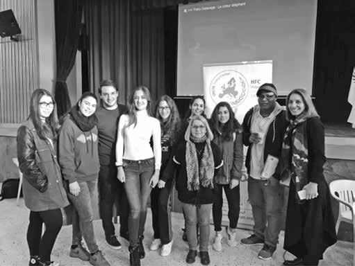 souvent exposées au risque d exclusion sociale.