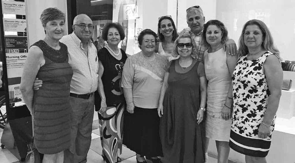 A LA RENCONTRE DU PREMIER COMITÉ DE L APPF Le lundi 3 juillet, le nouveau comité de l APPF a eu la joie de prendre un café avec le premier comité de notre association qui a été fondée 40 ans plus