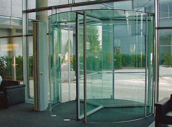 سیستم درب های اتوماتیک گردان Revolving TSA 325 NT GG - TSA 325 NT با استفاده از این درب ها می توان مجیط داخل ساختمان را از