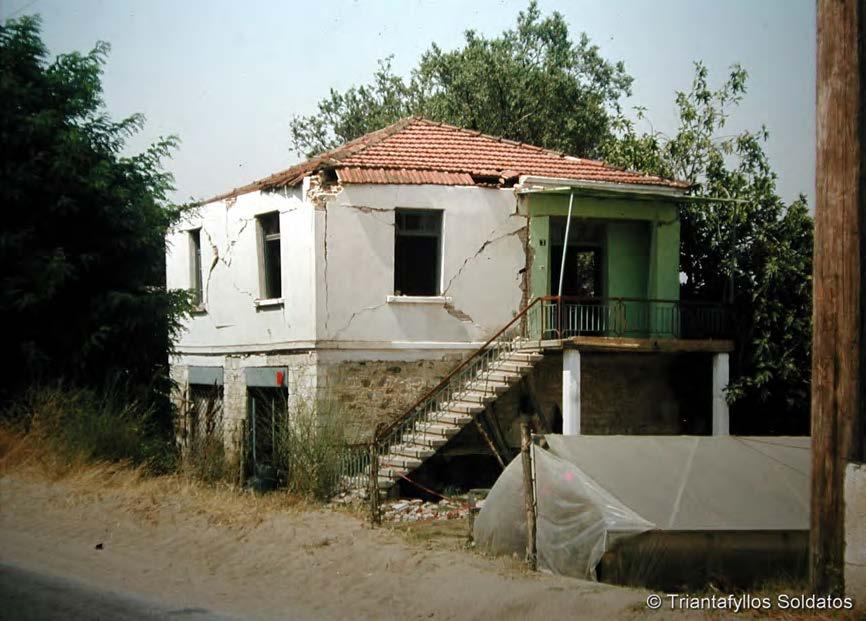 Ζημιές σε σπίτια.