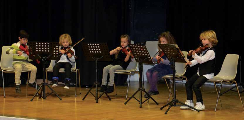 in Deutschland und für die deutschen Schulen Europas und motiviert Jahr für Jahr Tausende von jungen Musikerinnen und Musikern zu besonderen künstlerischen Leistungen.