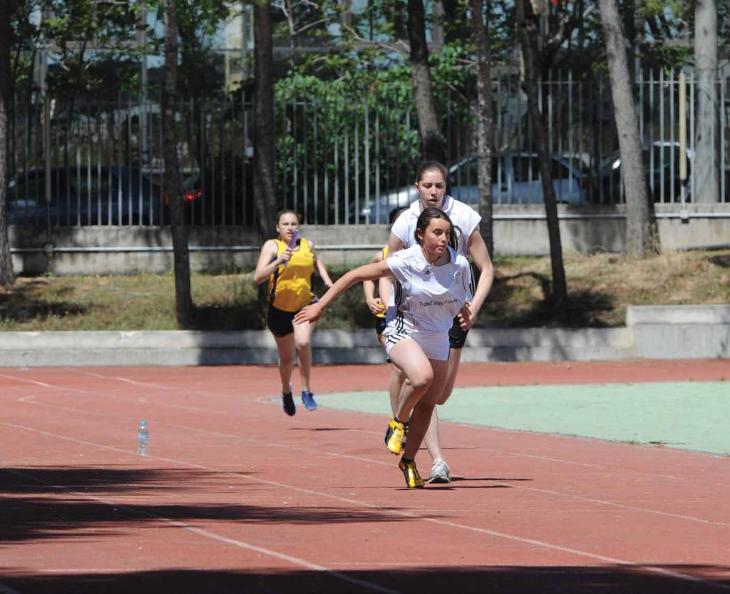 Leichtathletik-AG Όμιλος στίβου Michalis Kambouris, Lehrer / Μιχάλης Καμπούρης, καθηγητής Für die zwei Leichtathletik-AGs (Anfänger und Fortgeschrittene) war es ein sehr gutes Schuljahr.