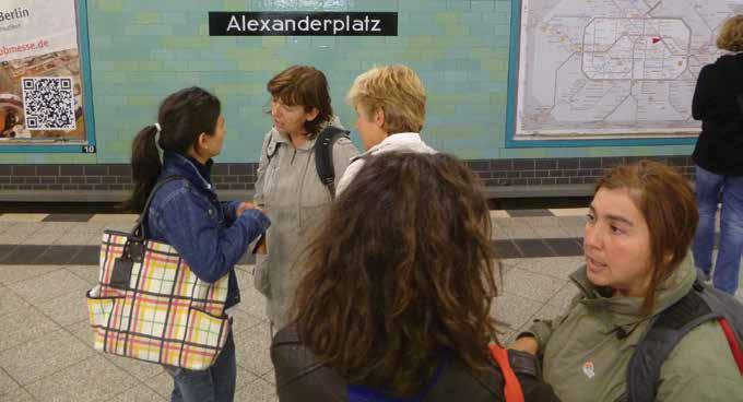 Das gab uns Gelegenheit, die Praxis unterschiedlichster Kindergärten in verschiedenen Stadtteilen, welche auch nach unterschiedlichen Schwerpunkten arbeiteten, vor Ort anzusehen.