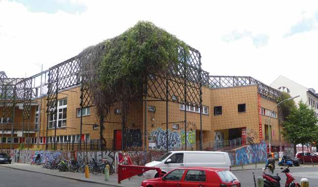 Dort befindet sich der erste in Berlin eröffnete INA Kindergarten - in einem umgebauten Parkhaus!