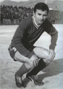 Το καλοκαίρι του 1963 με τη δημιουργία του Λαμιακού (συγχώνευση Παμφθιωτικού Ολυμπιακού Λαμίας) εντάσσεται στη νεοσύστατη αυτή ομάδα που παίρνει μέρος στο Πρωτάθλημα της Β Εθνικής κατηγορίας.