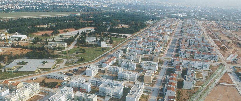 Τέλος, η ζώνη πρασίνου καταλαμβάνει τη μισή συνολική έκταση του