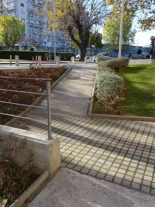 Αυτή αποτελείται από δύο τμήματα, με το πρώτο να