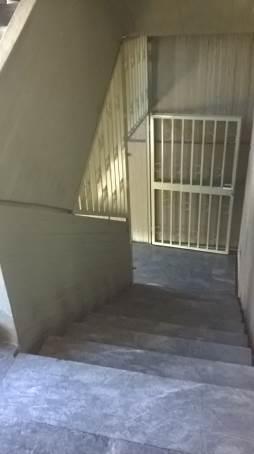 Το ύψος του ριχτιού είναι 17 εκ. Δεν υπάρχει διαθέσιμη απτική σήμανση για άτομα με μειωμένη όραση.