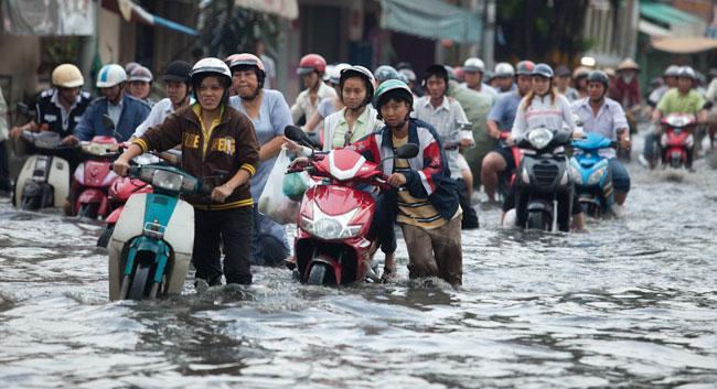 7 8 Mưa xảy ra trên khu vực tạo nước chảy TRÀN