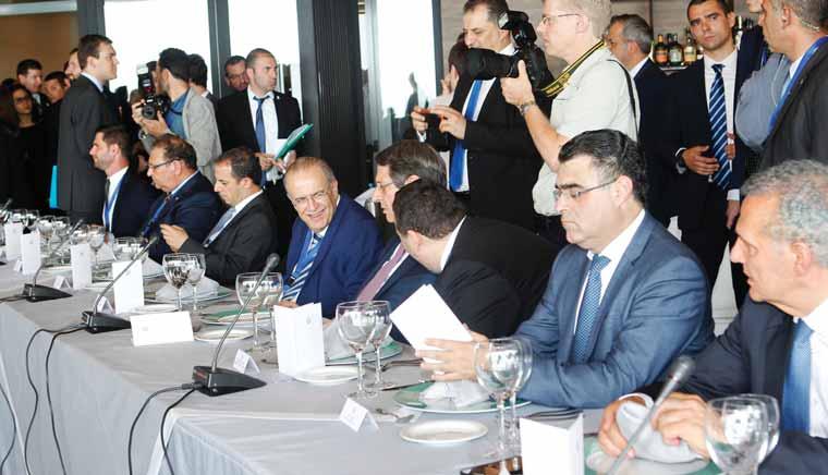 η γαλλική Μοντάνα και η Κλόι χρονολογούνται ξανάραντεβού ρούχα ιδέες