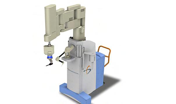 Η SRI International και η Intuitive Surgical που ανέπτυξαν το χειρουργικό σύστημα da Vinci Surgical System ήταν πρωτοπόροι ενώ ακολούθησε η Computer Motion που παρουσίασε τα συστήματα AESOP και ZEUS.